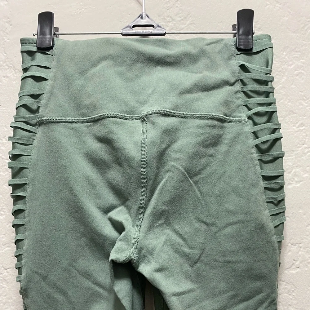 ALO Yoga Green Leggings size S